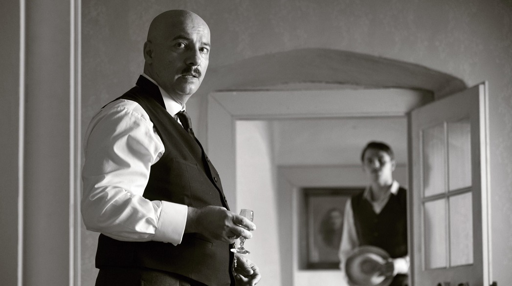 Úristen, már megint egy bivalyerős magyar film! 1945kritika Az