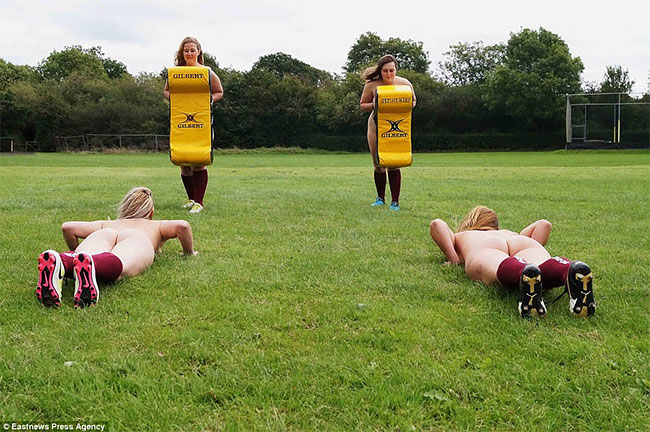 Womens rugby team strips off for naked charity calendar 