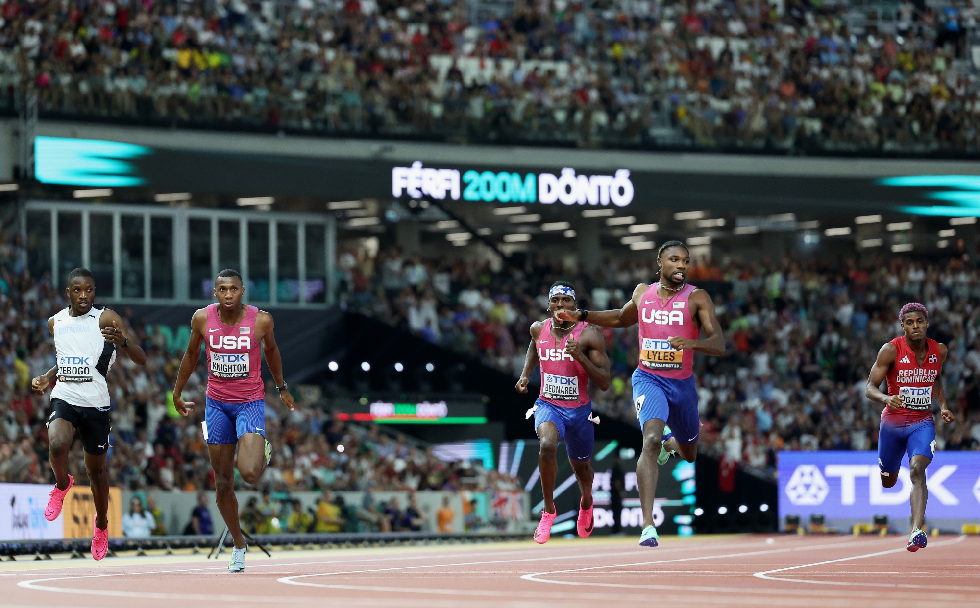 Noah Lyles Budapest sprintkirálya Az online férfimagazin