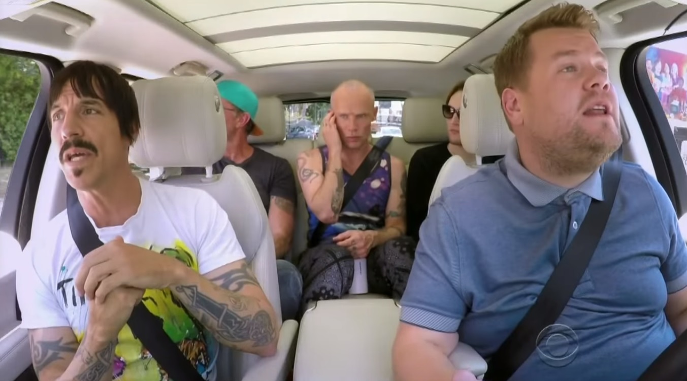 A Red Hot Chili Peppers is beugrott karaokézni James Corden autójába