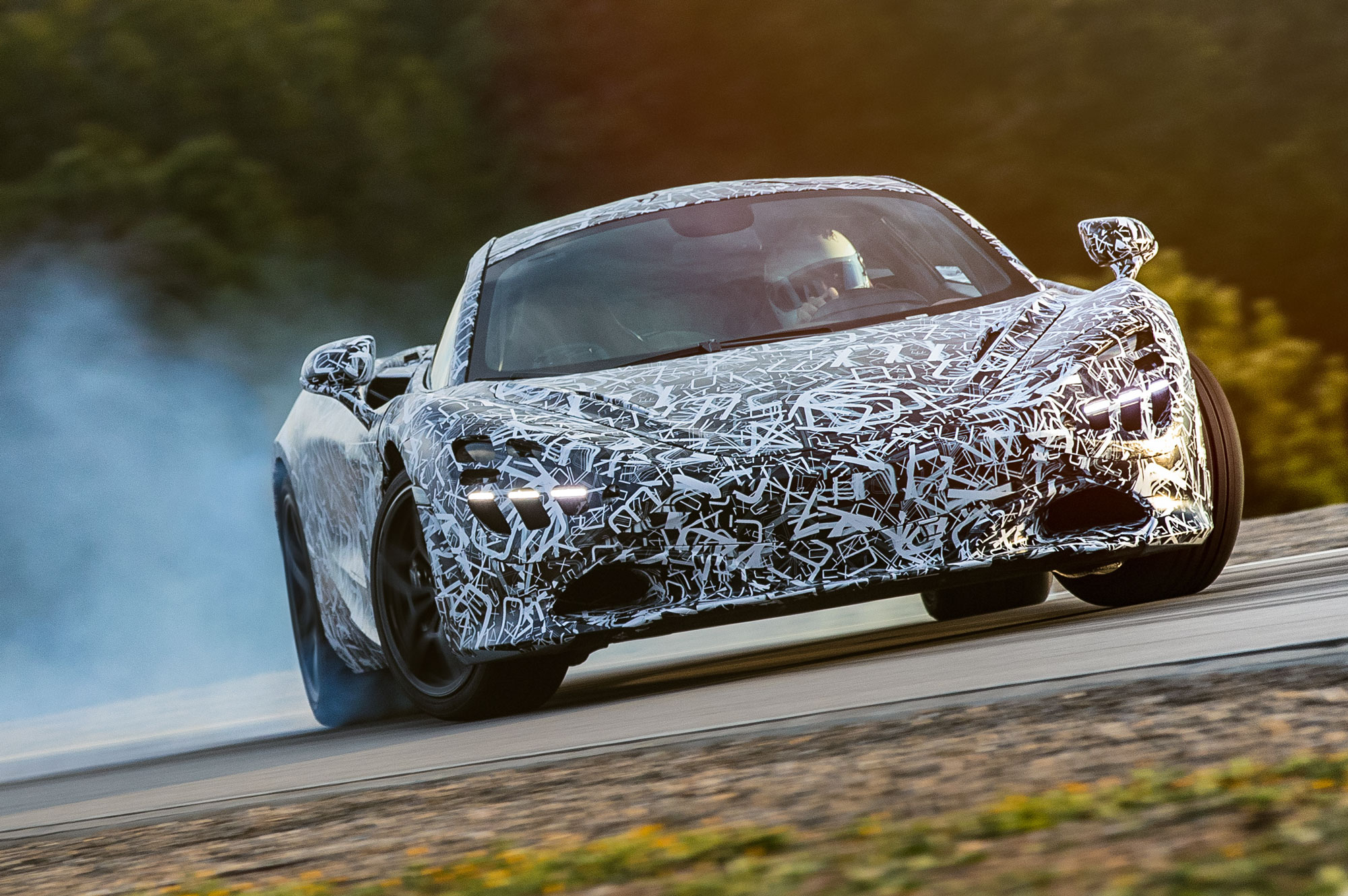 Driftelni már elég jól tud az új McLaren - Player.hu