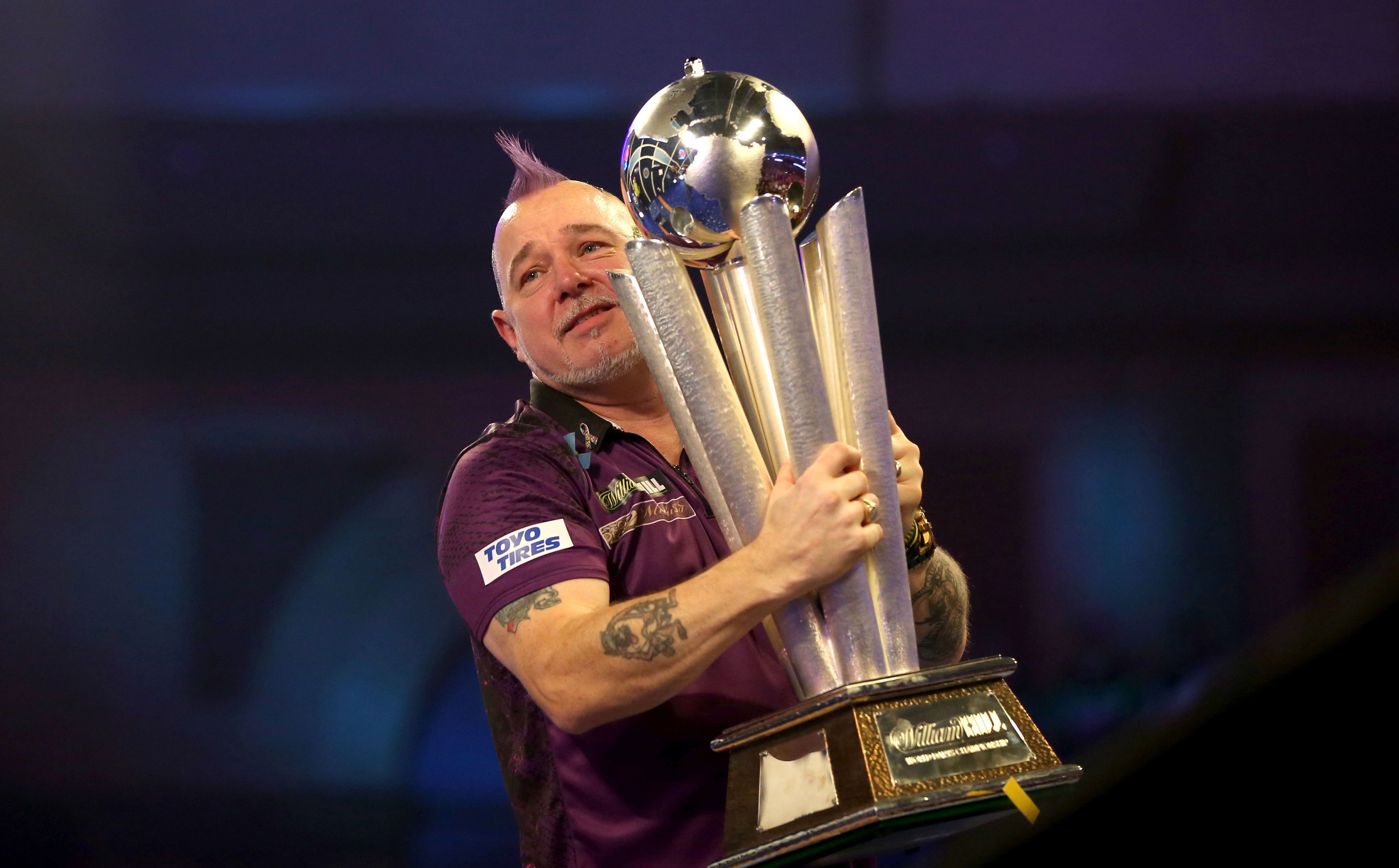 Itt megnézheted a dartsvilágbajnokság döntőjének legjobb pillanatait