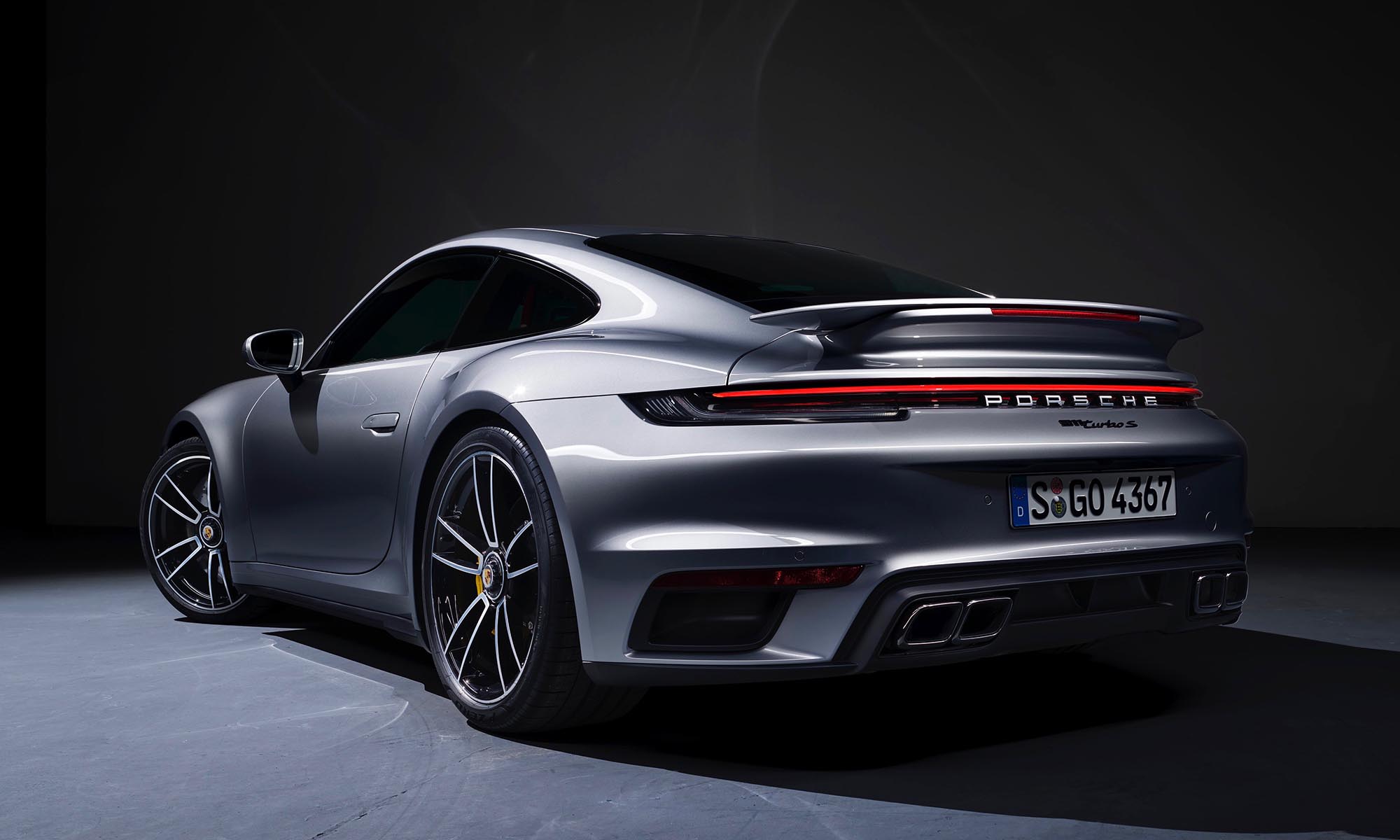 Mindenkit legyorsulna az új Porsche 911 Turbo S Az online férfimagazin