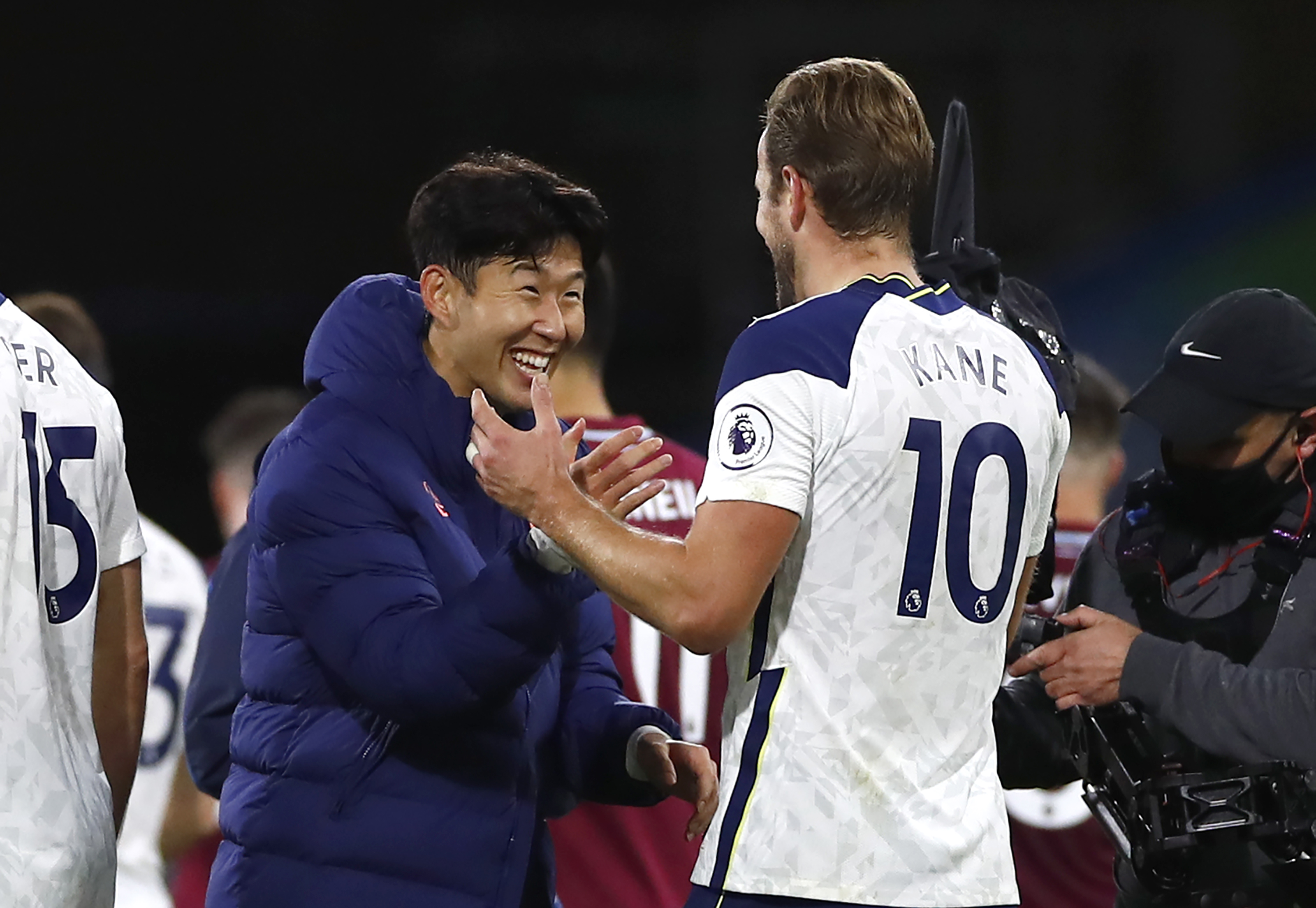 Сон нападающий. Сон Хын мин Кейн 2022. Kane son. Тьяго Силва и сон Хын мин. Harry Kane Heung min son.