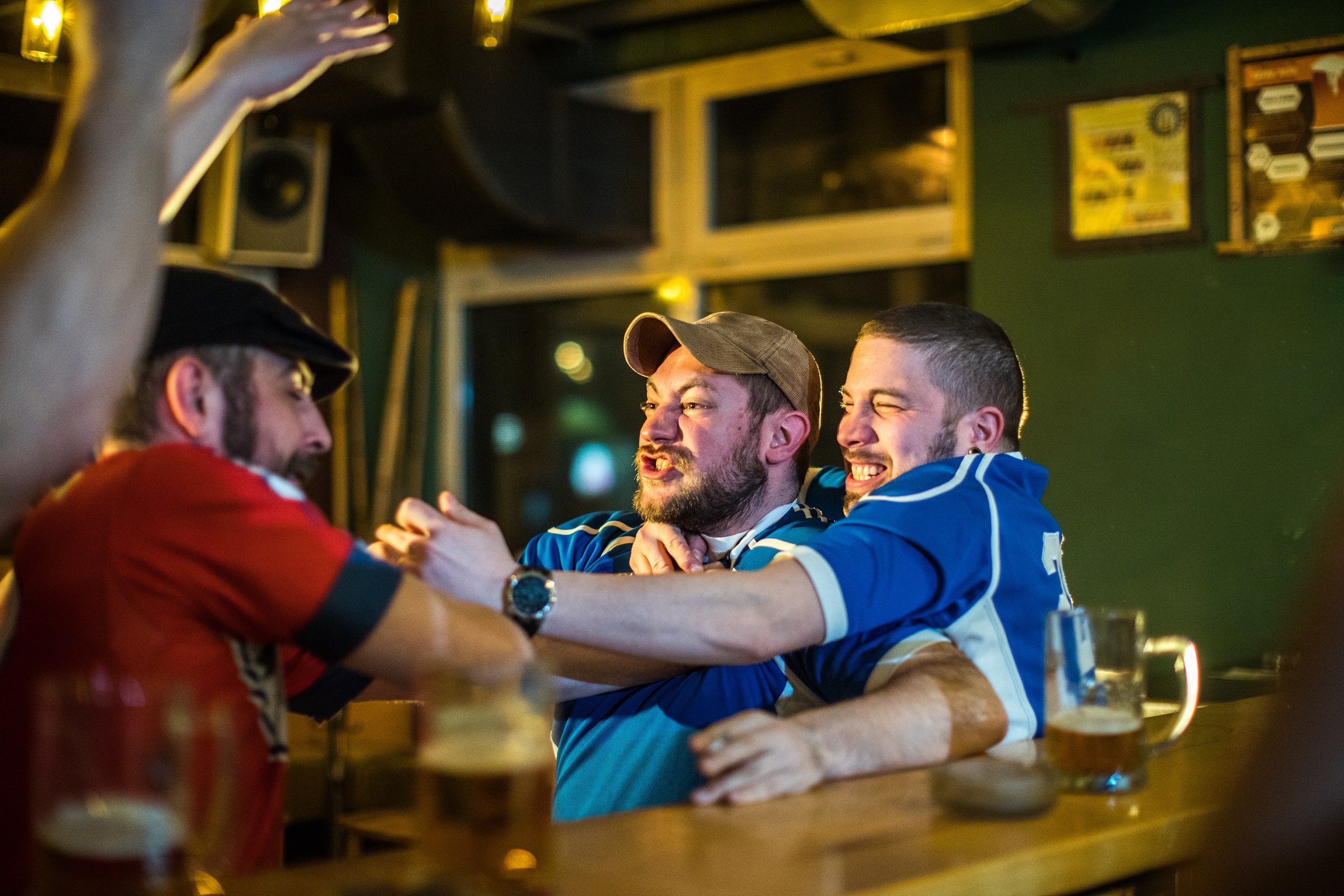 Баре бой. Bar Fight. Fight in a Bar. Drunk Bar Fighting первую. Massive Bar Fight.