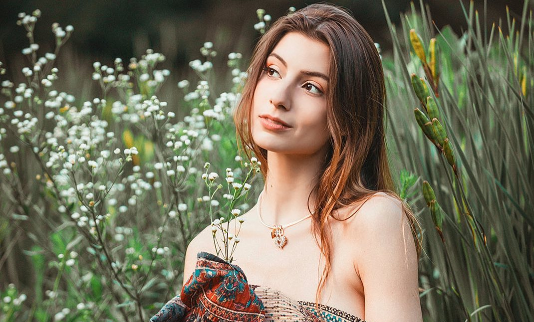 Melyik környéken vannak ilyen szomszéd lányok? Player.hu