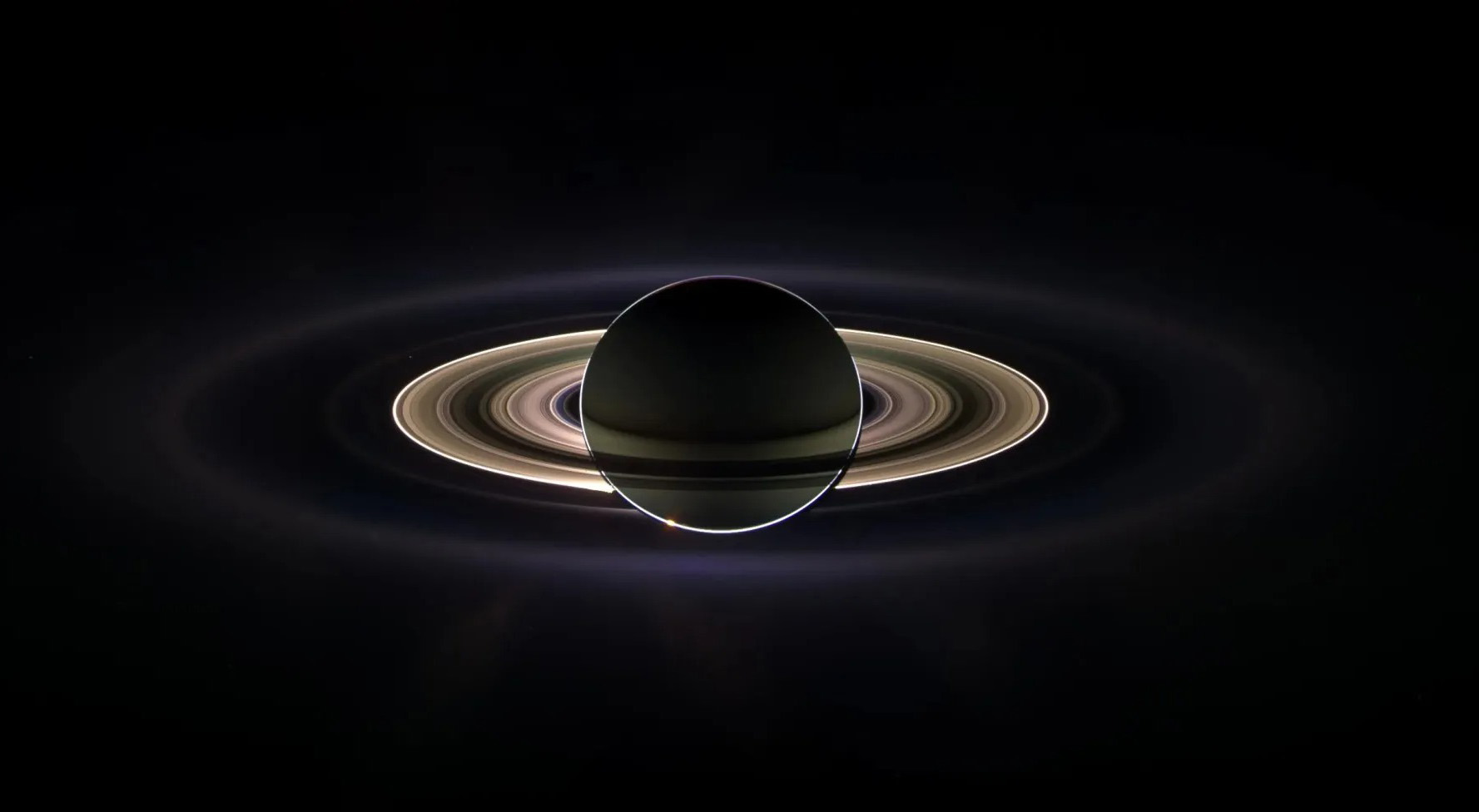 In the recording, Saturn’s new, invisible ring system becomes visible