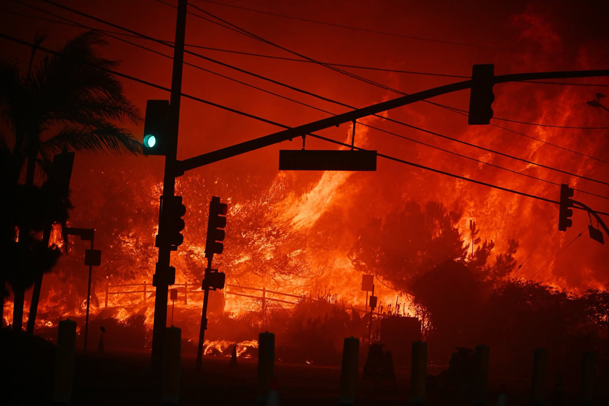 Ezért kivételesen pusztító a Los Angeles-i tűz