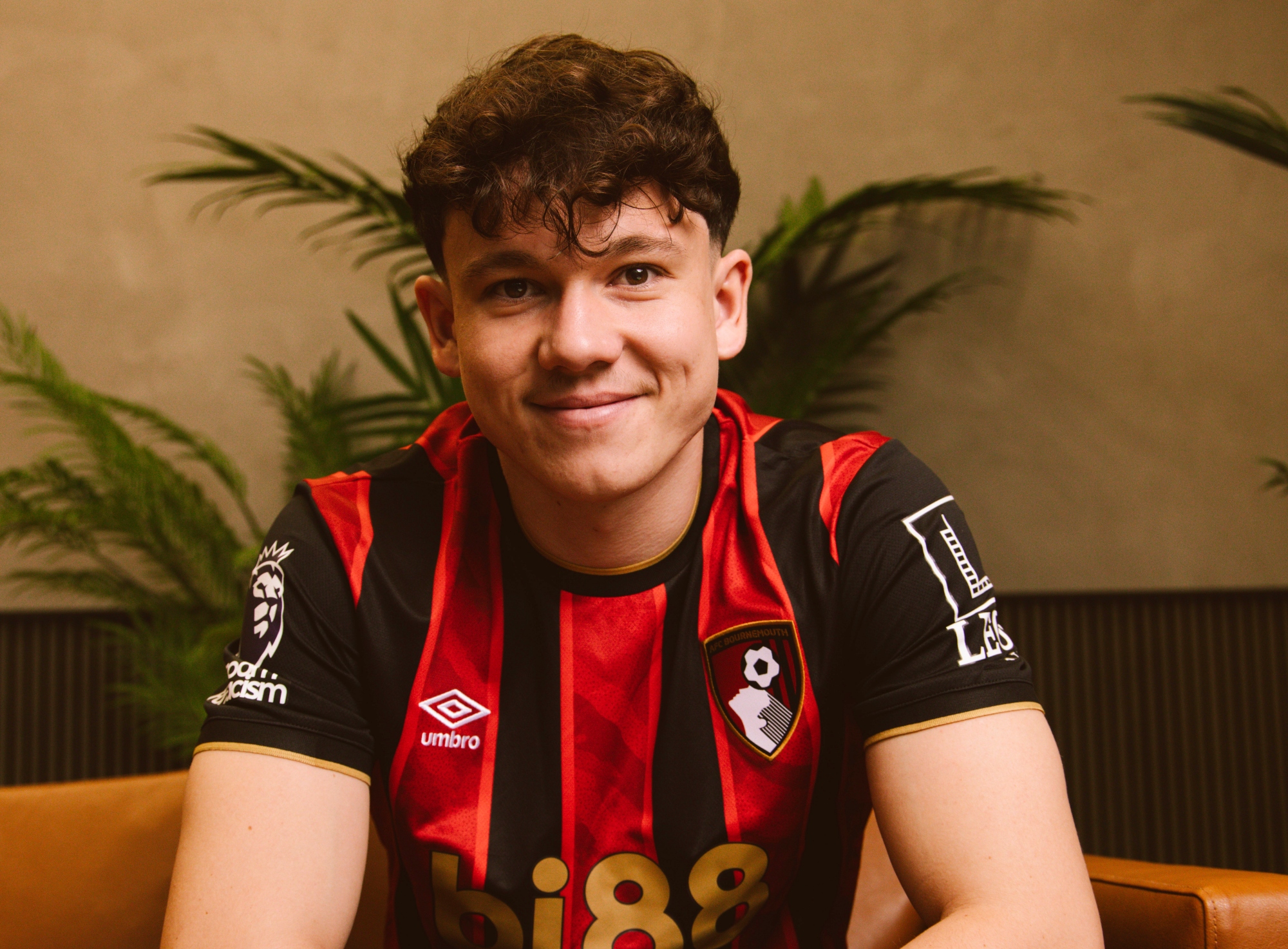 Tóth Alex rögtön rekorder lett azzal, hogy Angliába igazolt