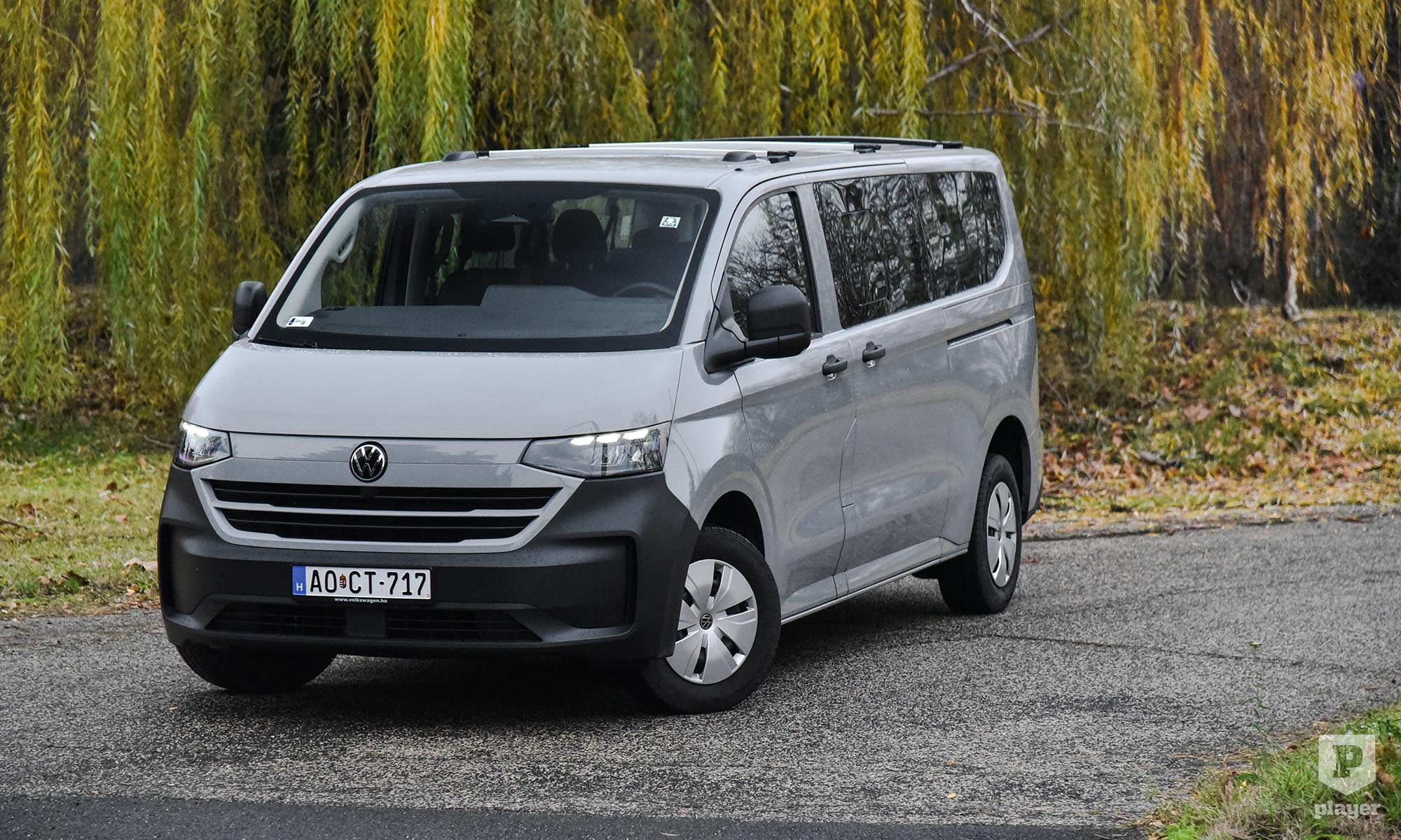 2 tonnához 110 lóerő? – Volkswagen Caravelle-teszt Kép