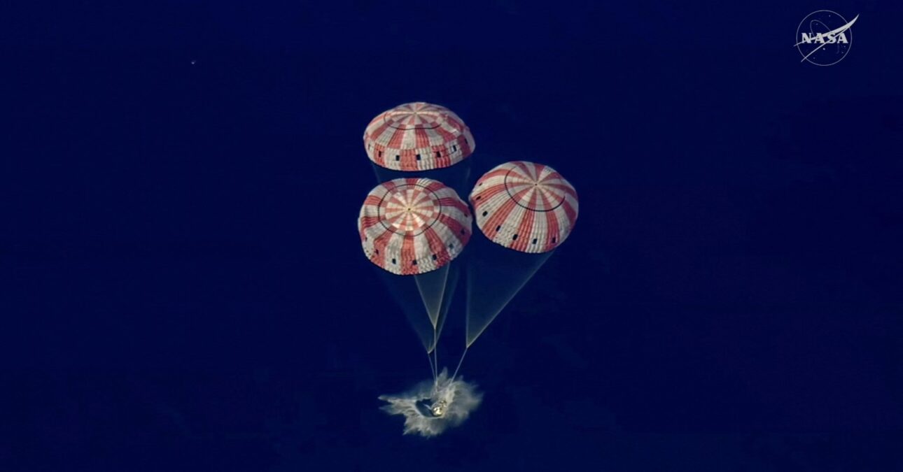 Az Artemis–2 küldetés Orion nevű űrkapszulája éjjel 2 körül csapódott be magyar idő szerint a Csendes-óceánba, San Diego partjainál